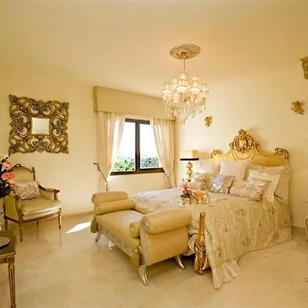 Villa 19567 - Unique Luxurious And Palacial *